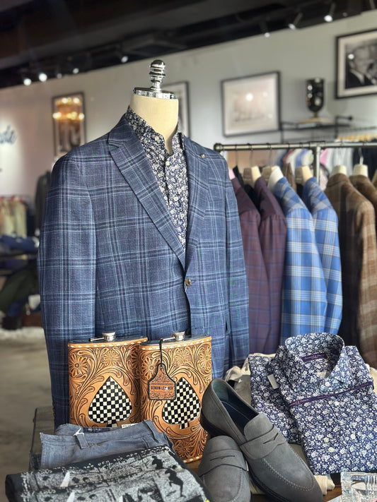 Eric Herschede styling a men’s sportcoat in Phoenix with denim and sneakers